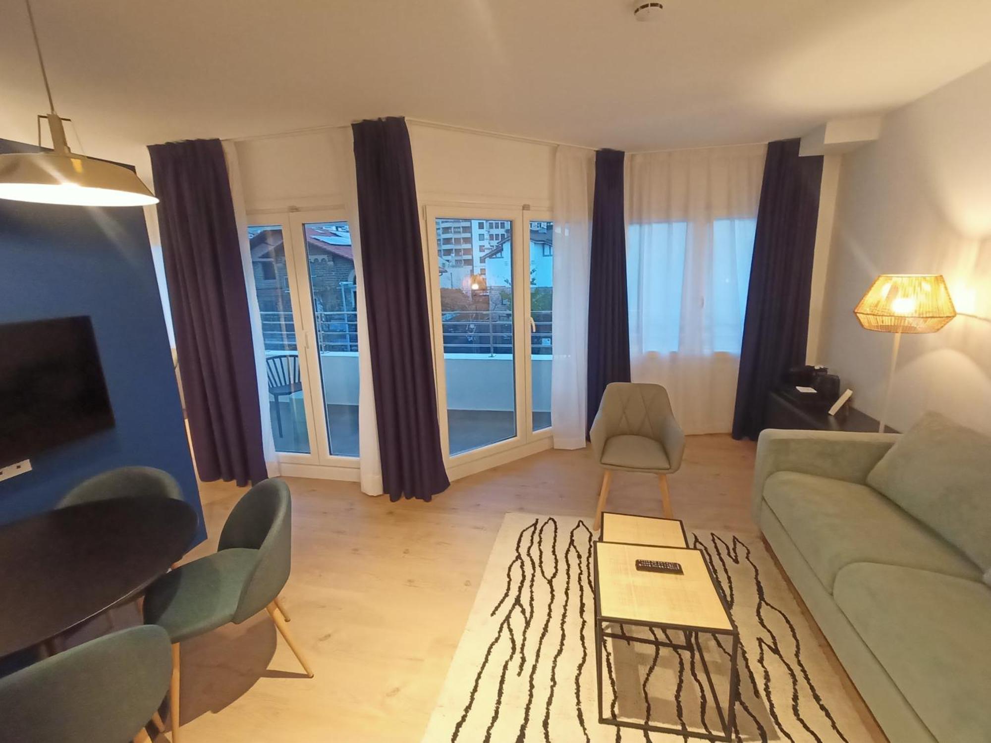 Abba Apartments Playa De Gros San Sebastián Eksteriør billede